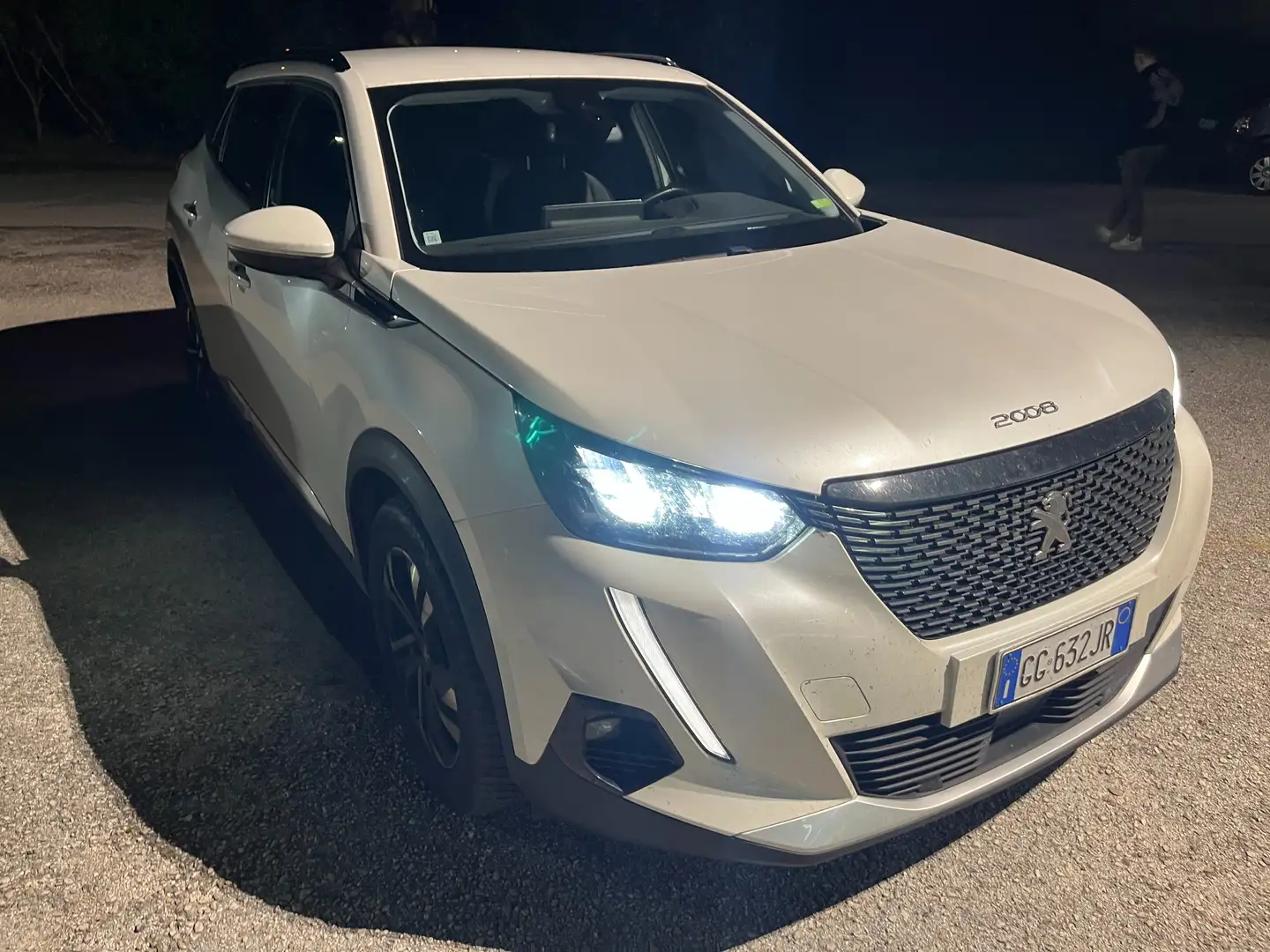 Peugeot 2008 2008 II 2020 1.5 bluehdi Allure Pack s Bianco - 2