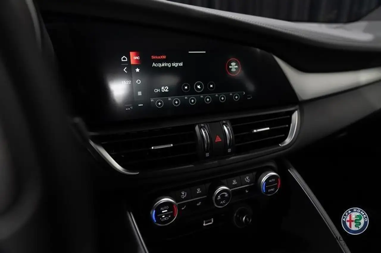 Alfa Romeo Giulia снимка Alfa Romeo Giulia