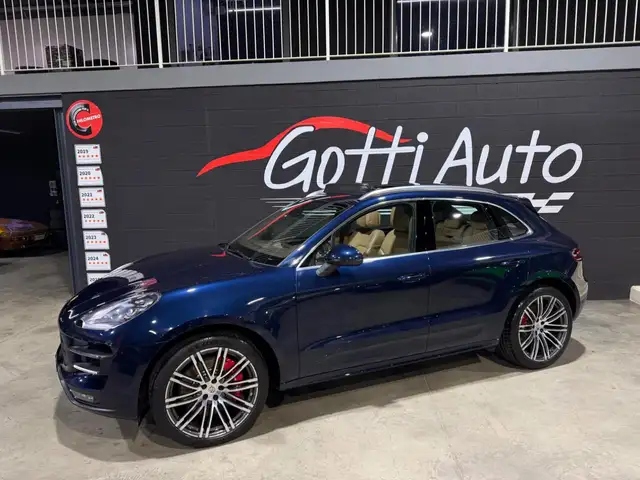 Porsche Macan view 2