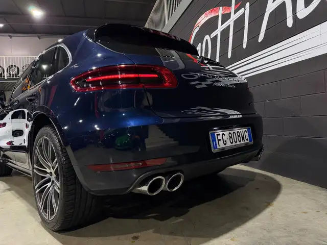 Porsche Macan view 5