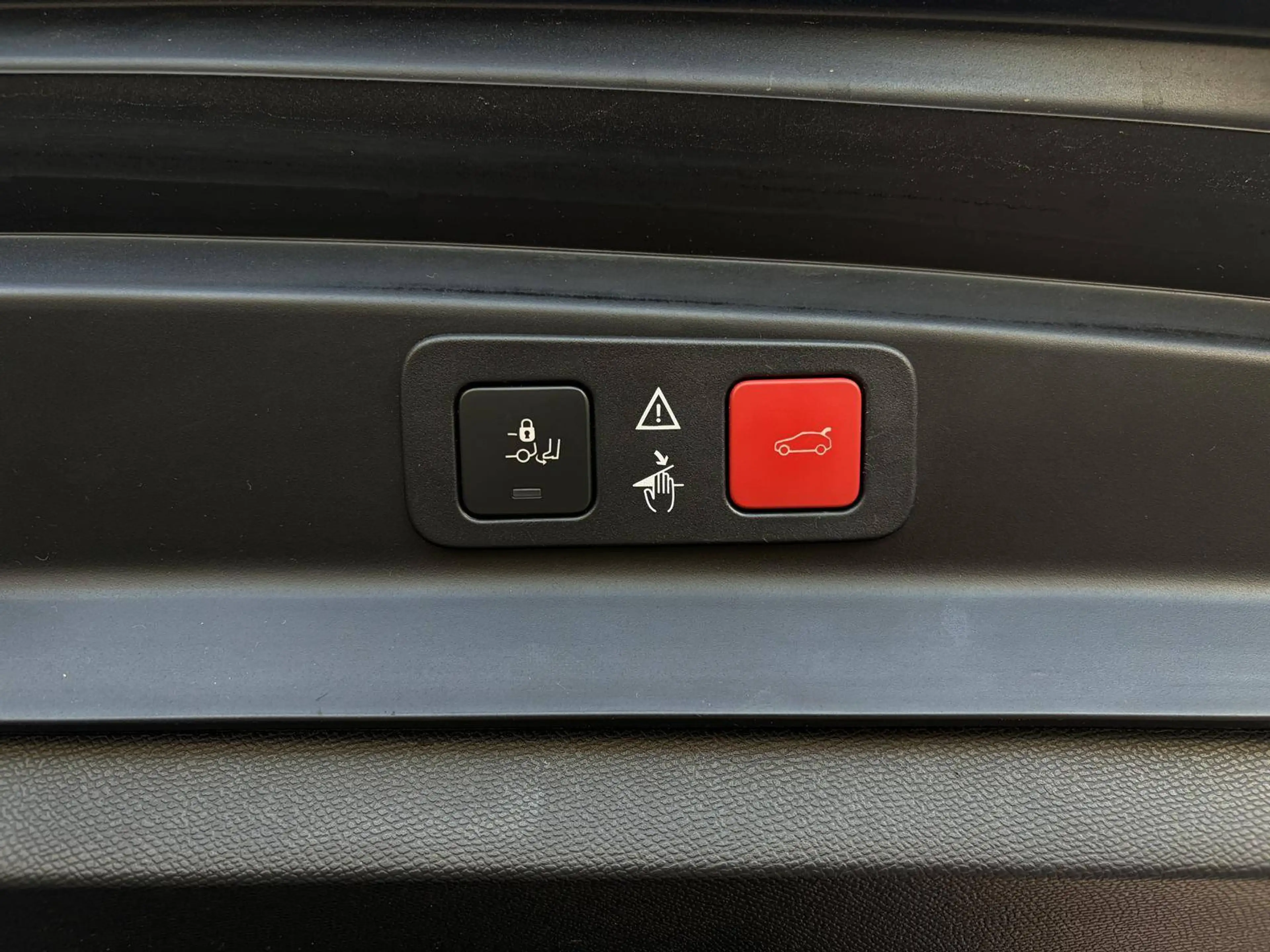 Peugeot 5008 GT-Line hdi Automatik Panorama LED Service NEU — photo 21
