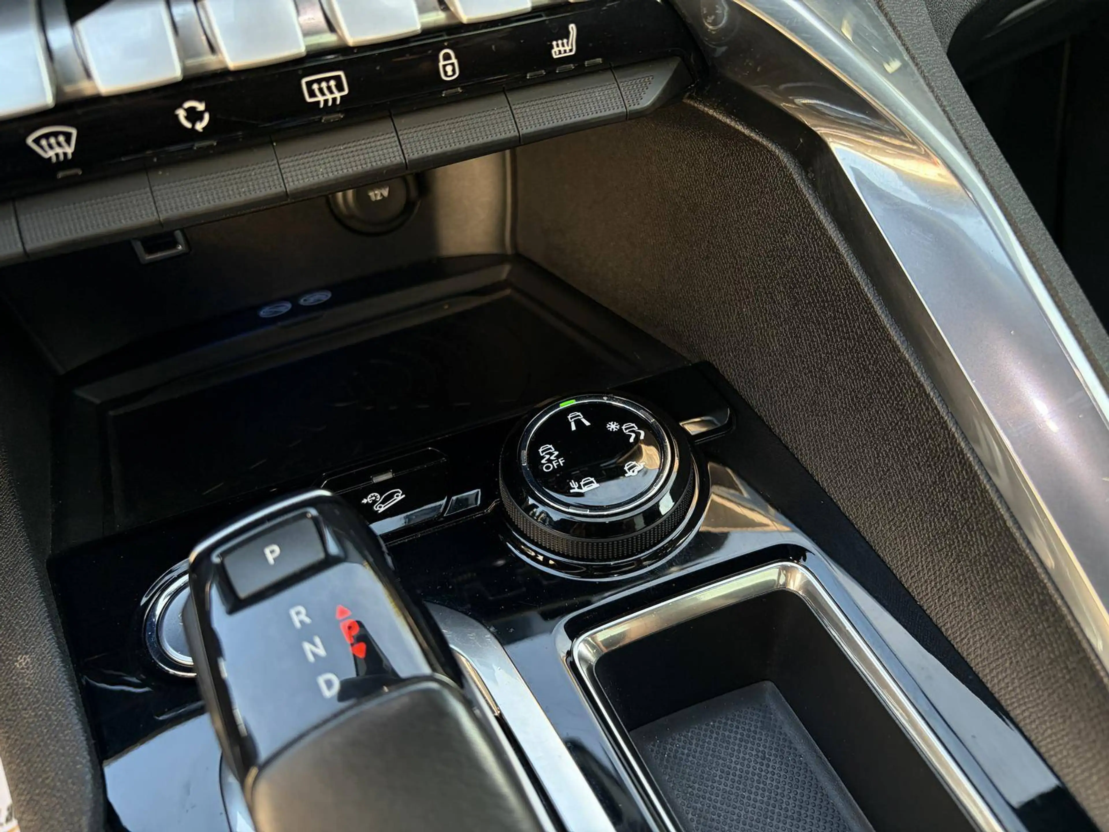 Peugeot 5008 GT-Line hdi Automatik Panorama LED Service NEU — photo 13