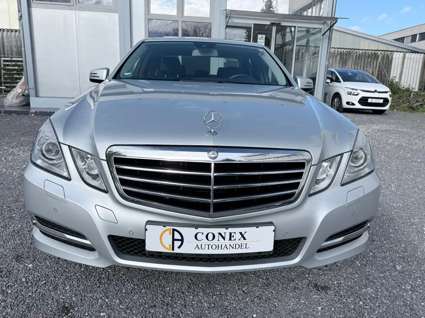 Mercedes-Benz E 200 E 200 Lim. CGI AVANTGARDE *PDC*XEN*AHK*NAVI*SD* Silber - 2
