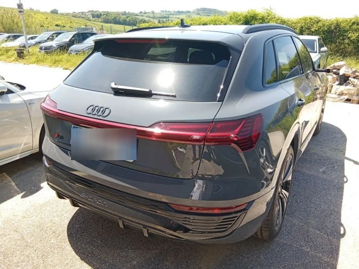 Audi Q8 e-tron S line HUD Panorama Virtuelle Außenspiegel Grau - 2