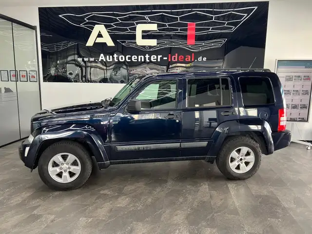 Jeep Cherokee view 9