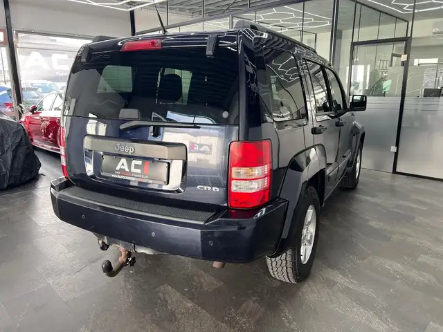 Jeep Cherokee view 7
