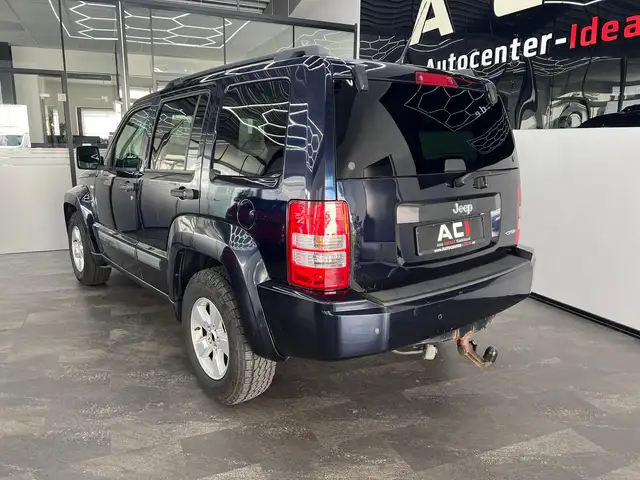 Jeep Cherokee view 5