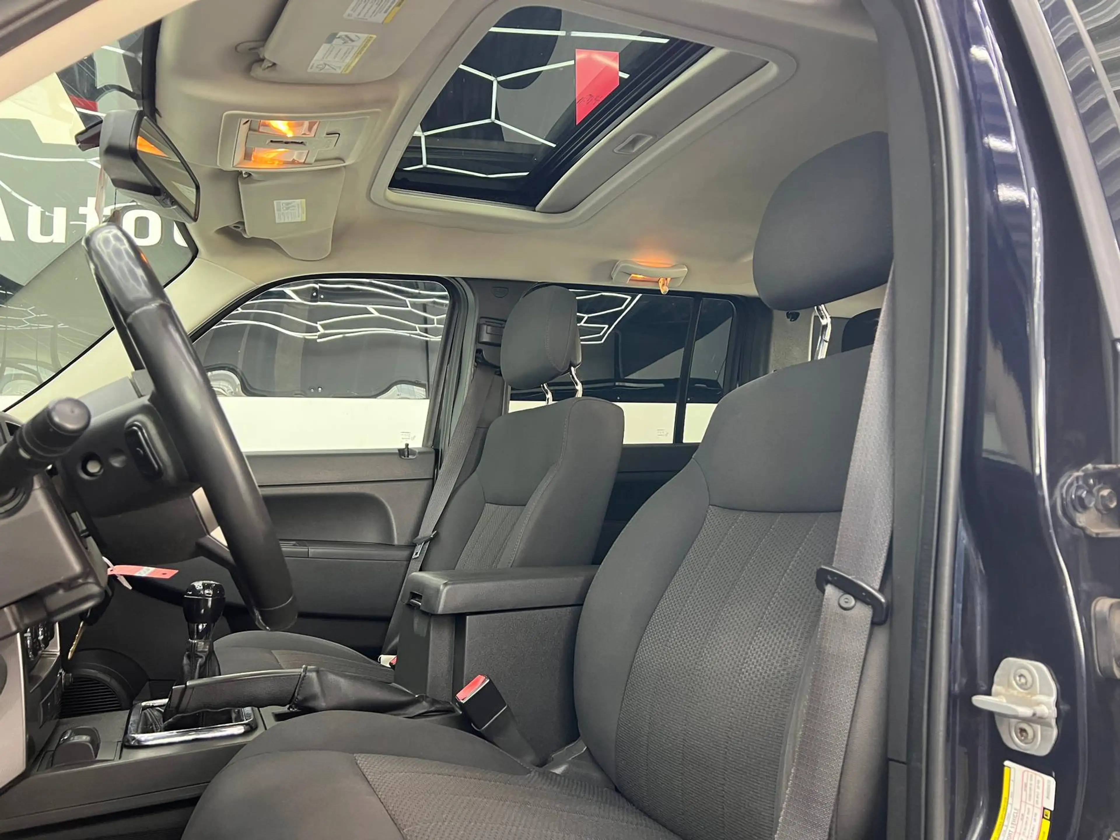 Jeep Cherokee 2.8 CRD Sport Metallic, AHK, 4x4 — photo 15