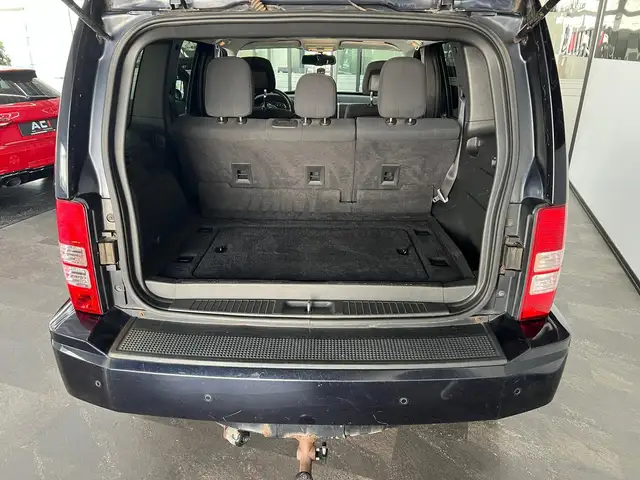 Jeep Cherokee view 13