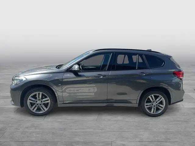 BMW X1 view 3