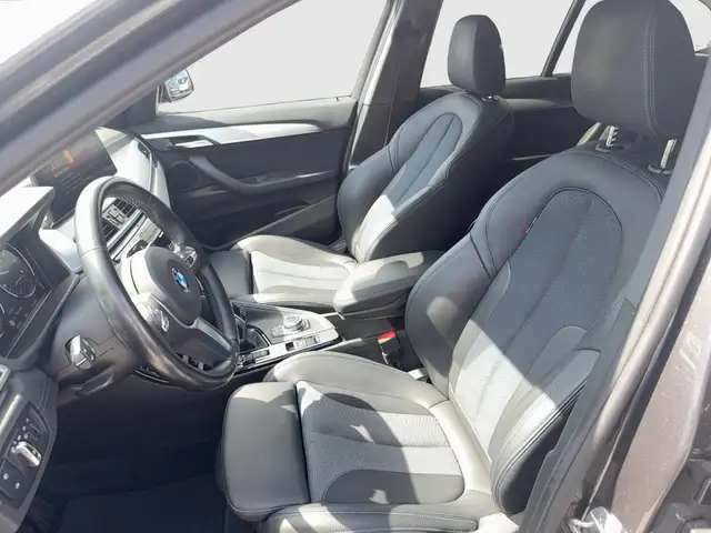 BMW X1 view 8