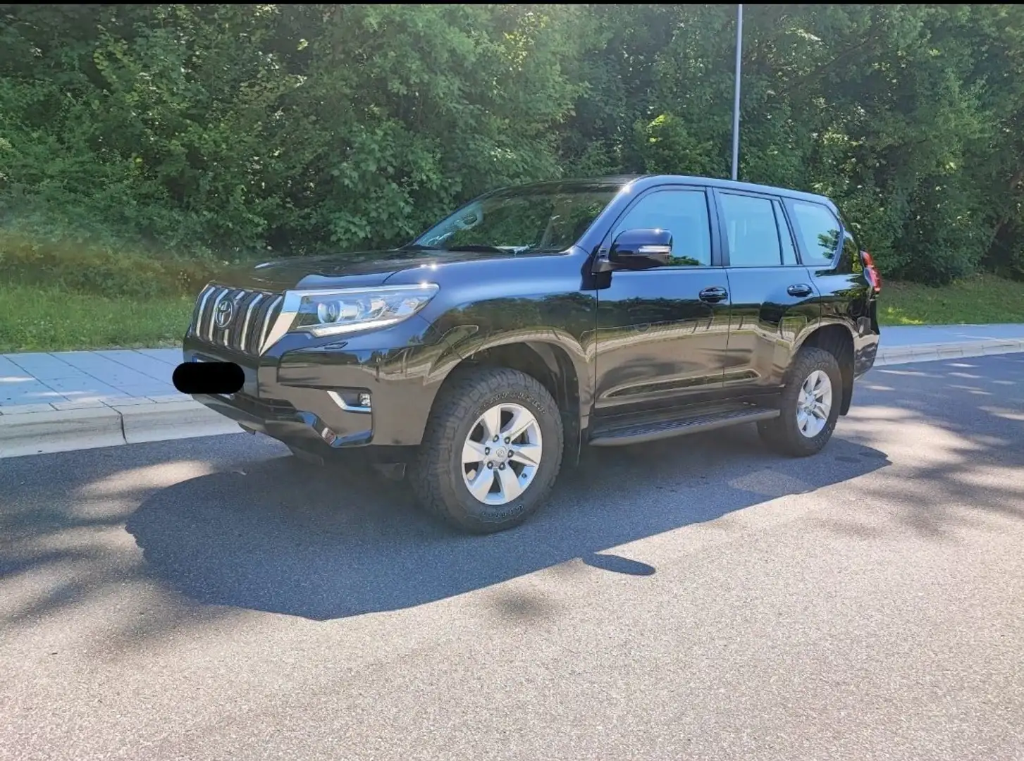 Toyota Land Cruiser 2.8 D-4D Automatik Comfort Leder Navi AHK Noir - 2