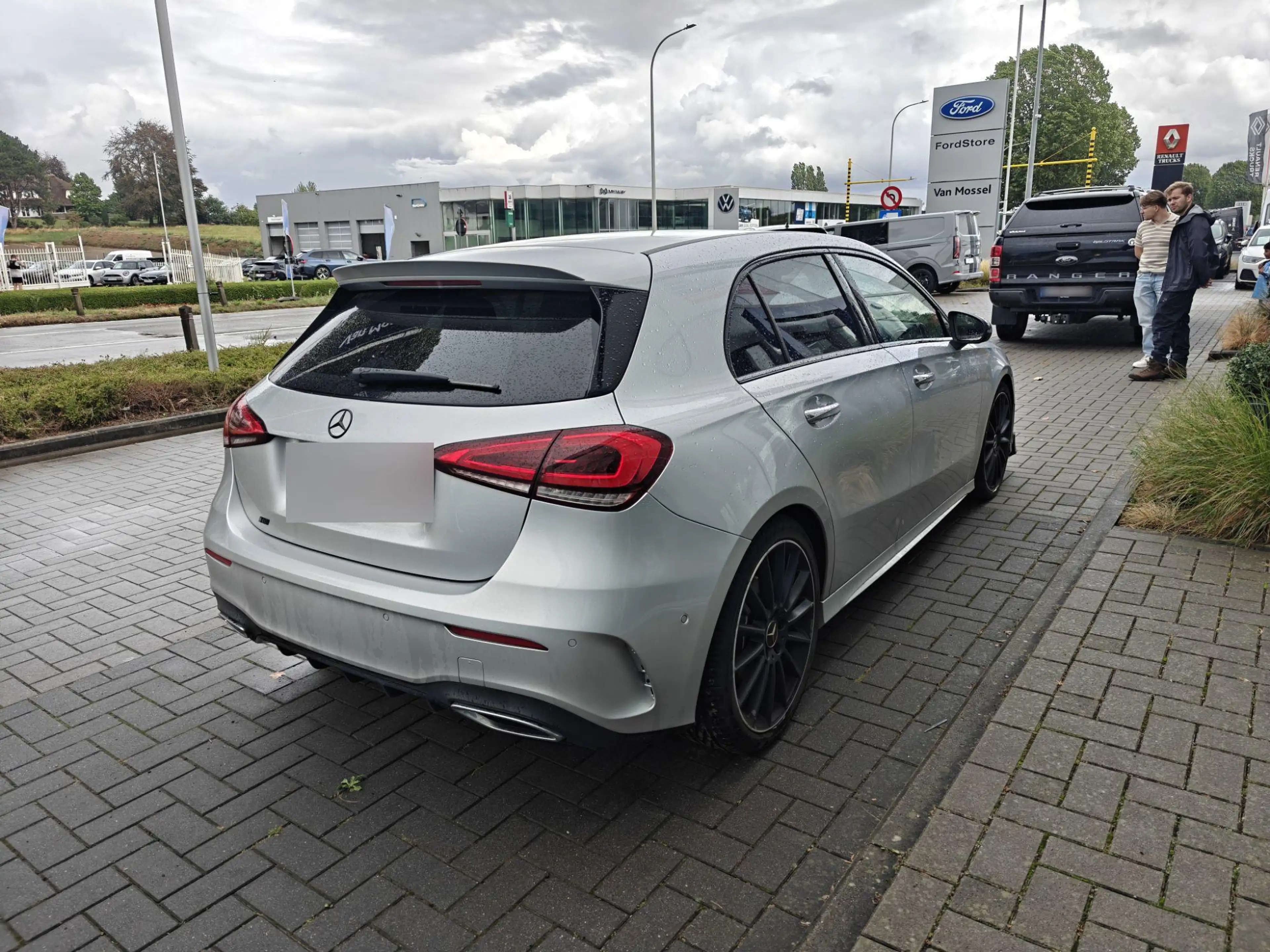 Mercedes-Benz A 250 AMG LINE AMG VELGEN | BRABUS KIT | SFEERVERLICHTIN — photo 3