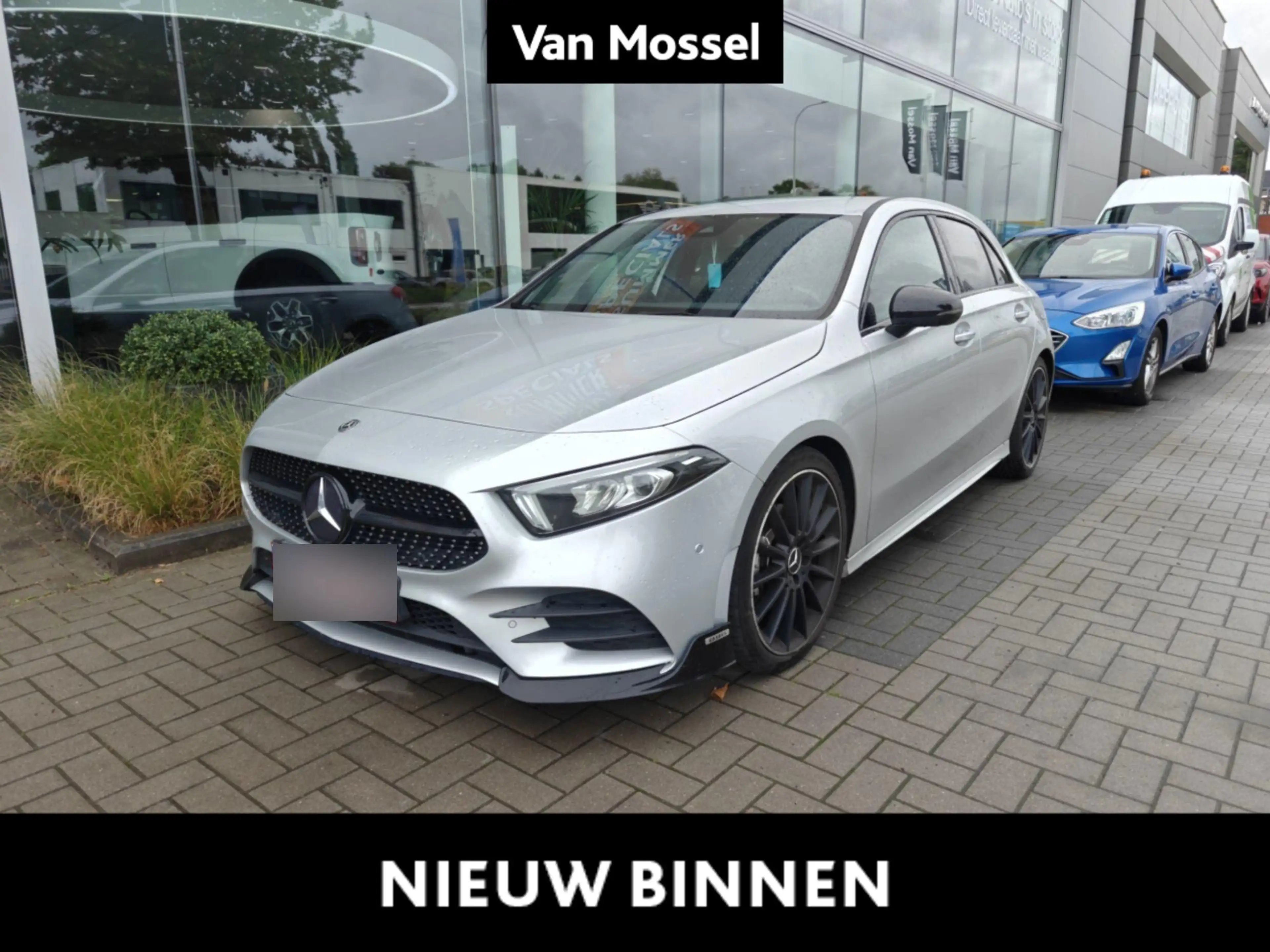 Mercedes-Benz A 250 AMG LINE AMG VELGEN | BRABUS KIT | SFEERVERLICHTIN