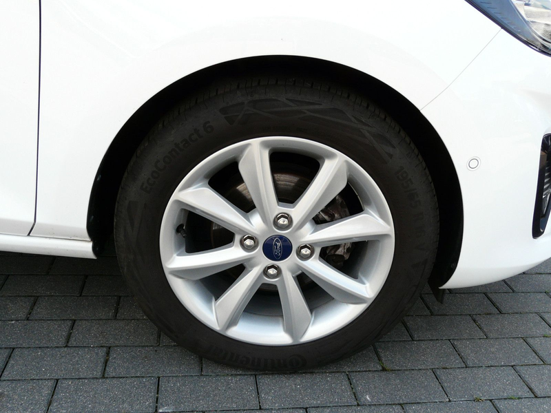 Ford Fiesta "Cool & Connect" mit Garantie — photo 10