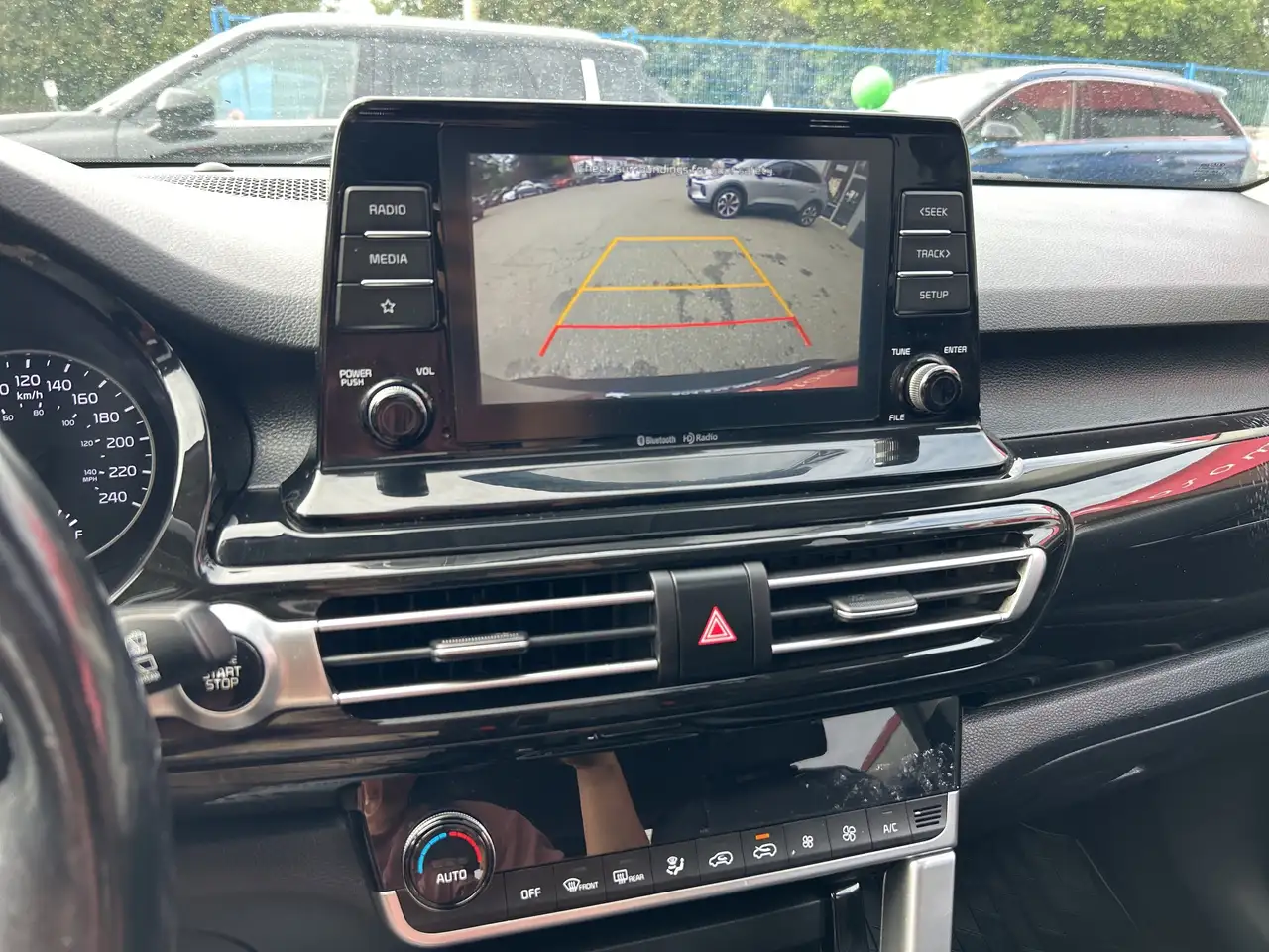 Kia Seltos снимка Kia Seltos
