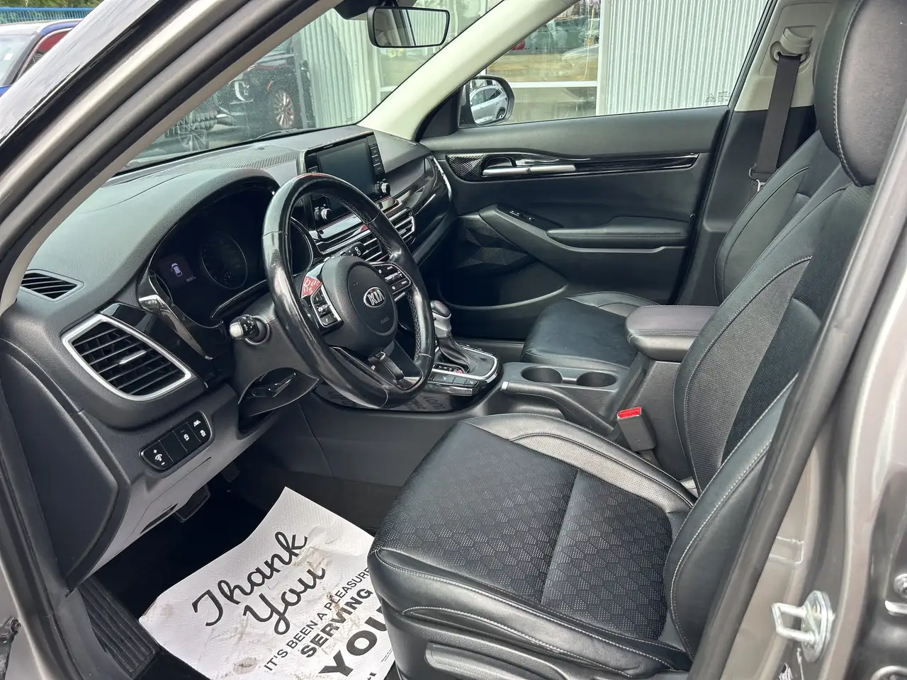 Kia Seltos снимка Kia Seltos