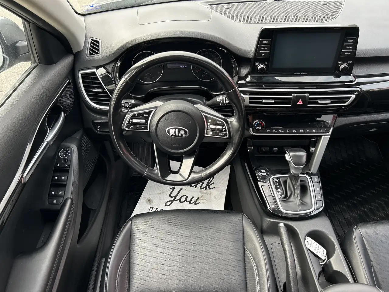 Kia Seltos снимка Kia Seltos