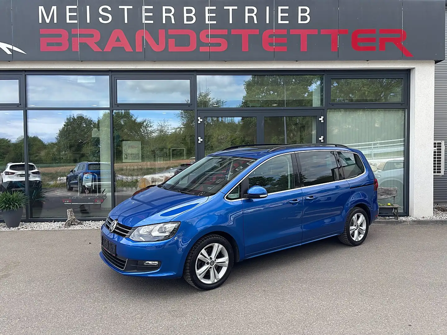 Volkswagen Sharan Comfortline BMT SCR 2,0 TDI Blau - 1