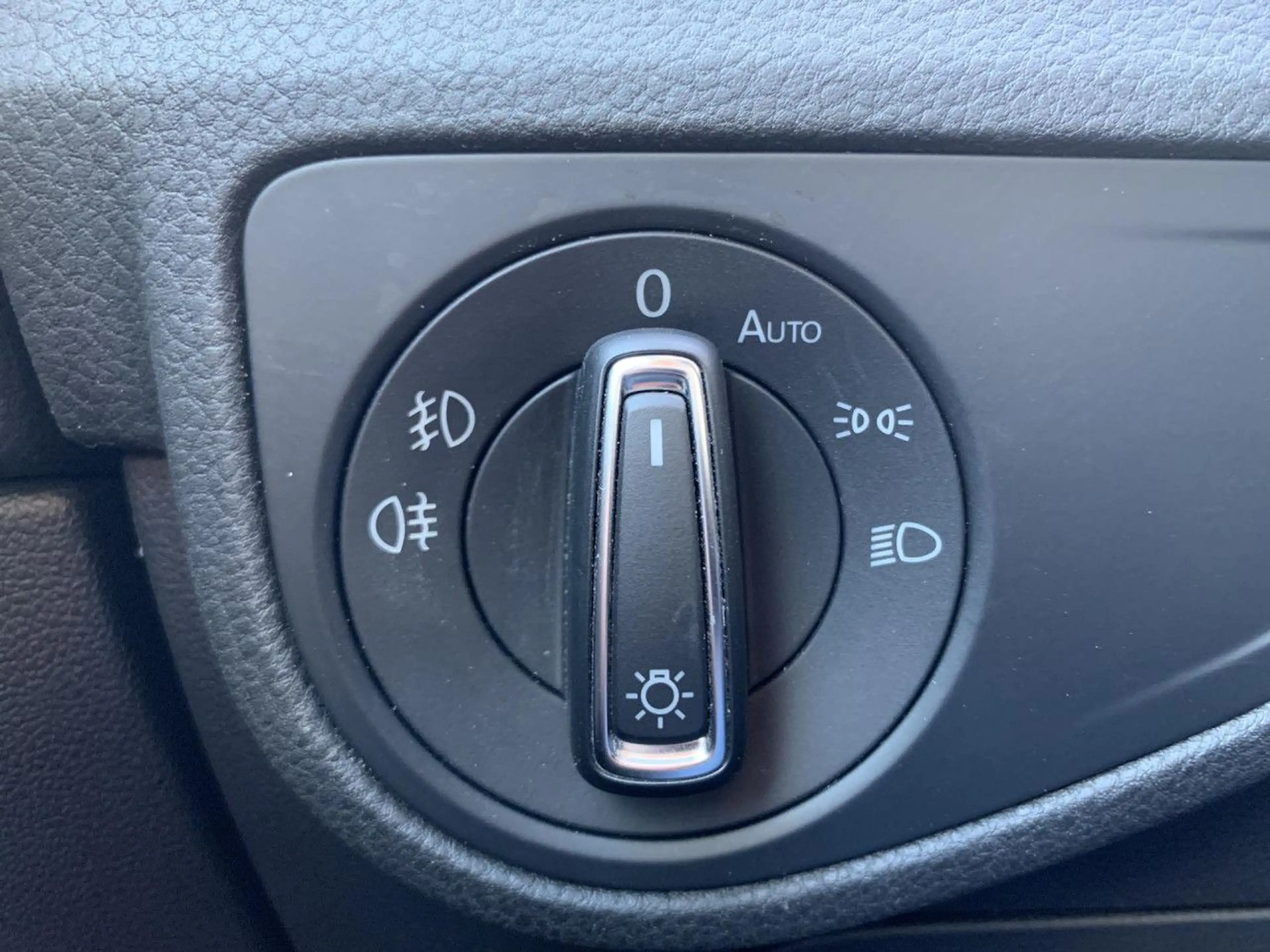 Volkswagen Golf Sportsvan Highline 1,5 TSI DSG LED ACC PDC — photo 10