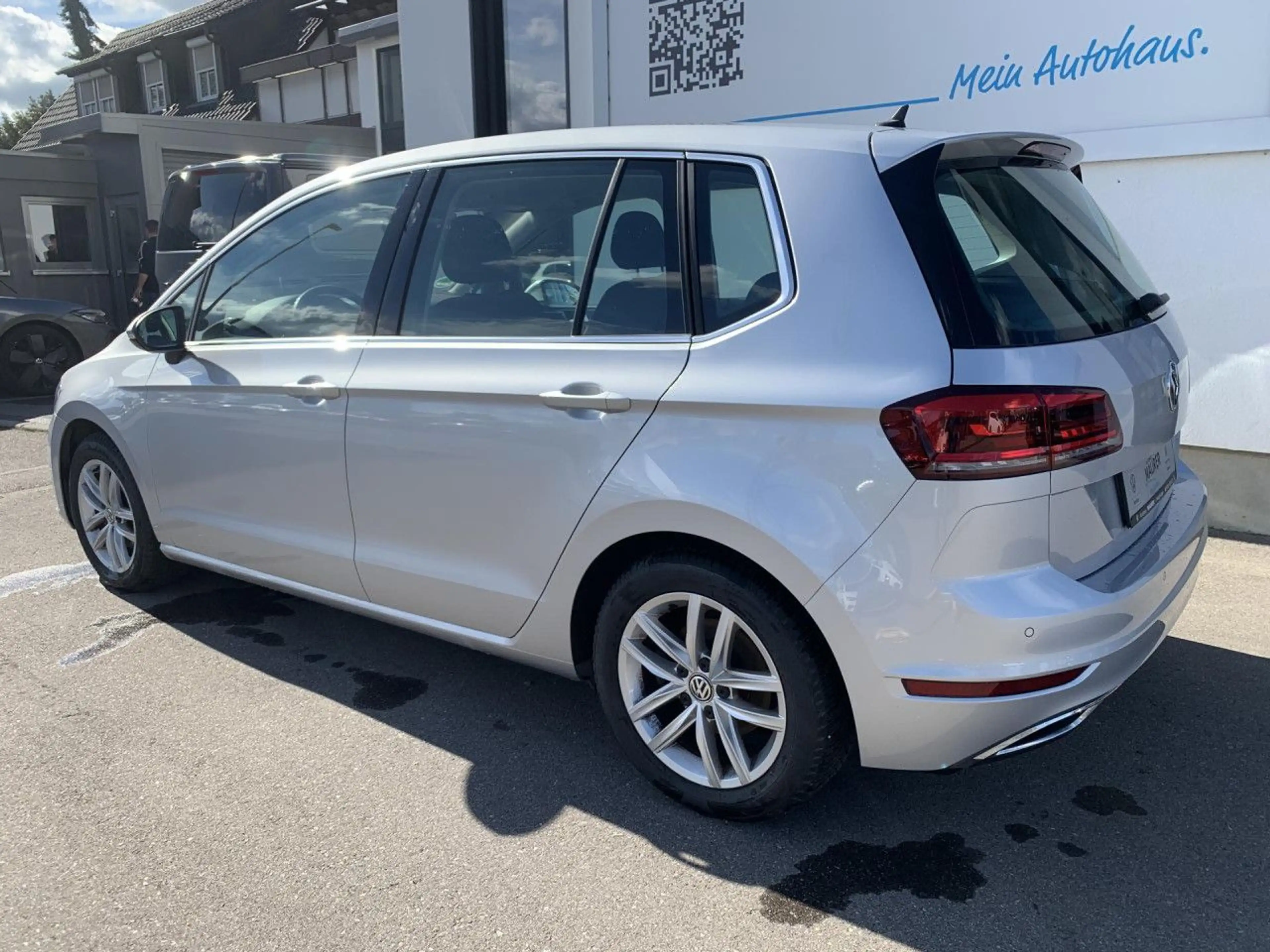 Volkswagen Golf Sportsvan Highline 1,5 TSI DSG LED ACC PDC — photo 5