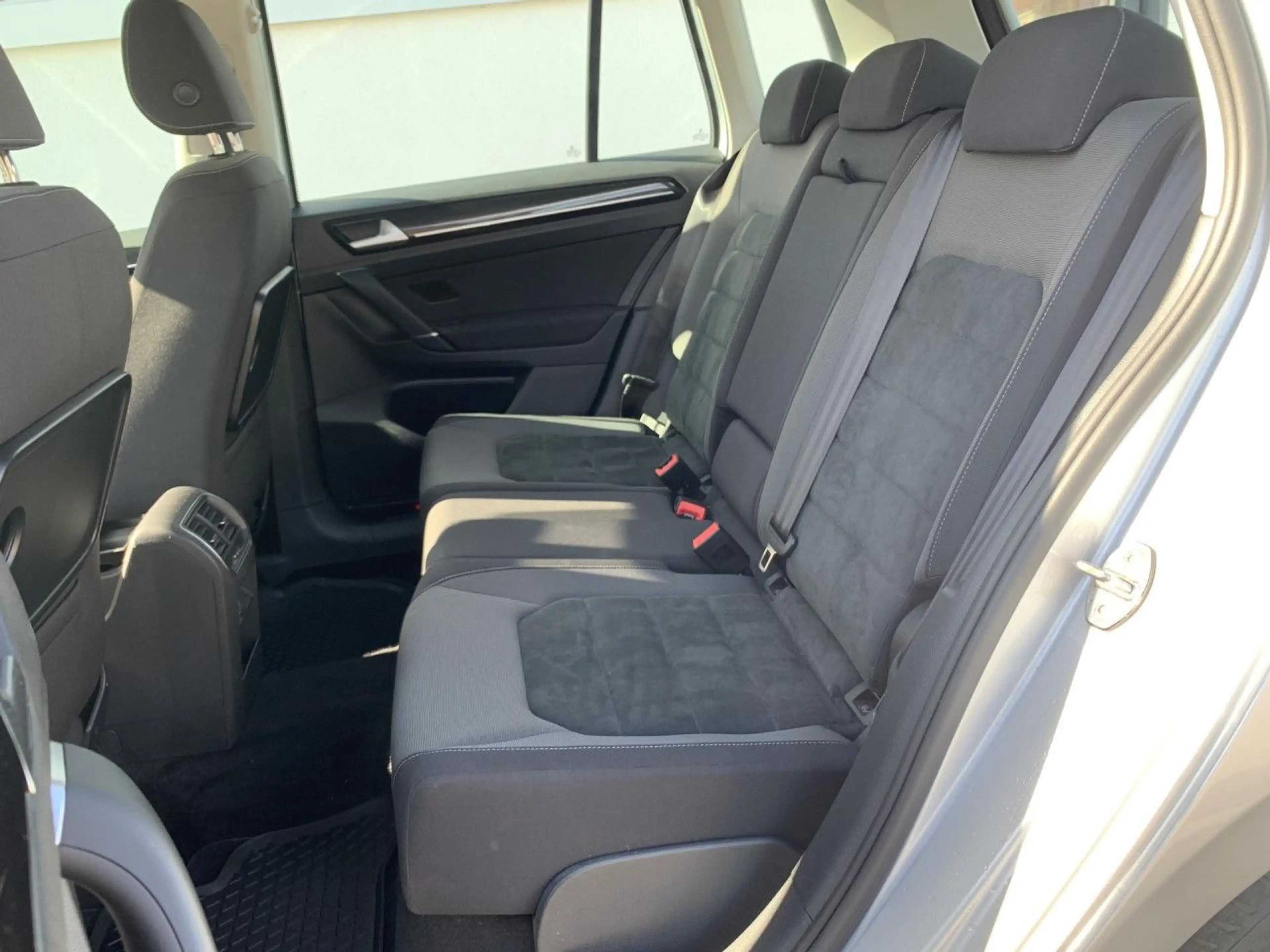 Volkswagen Golf Sportsvan Highline 1,5 TSI DSG LED ACC PDC — photo 13