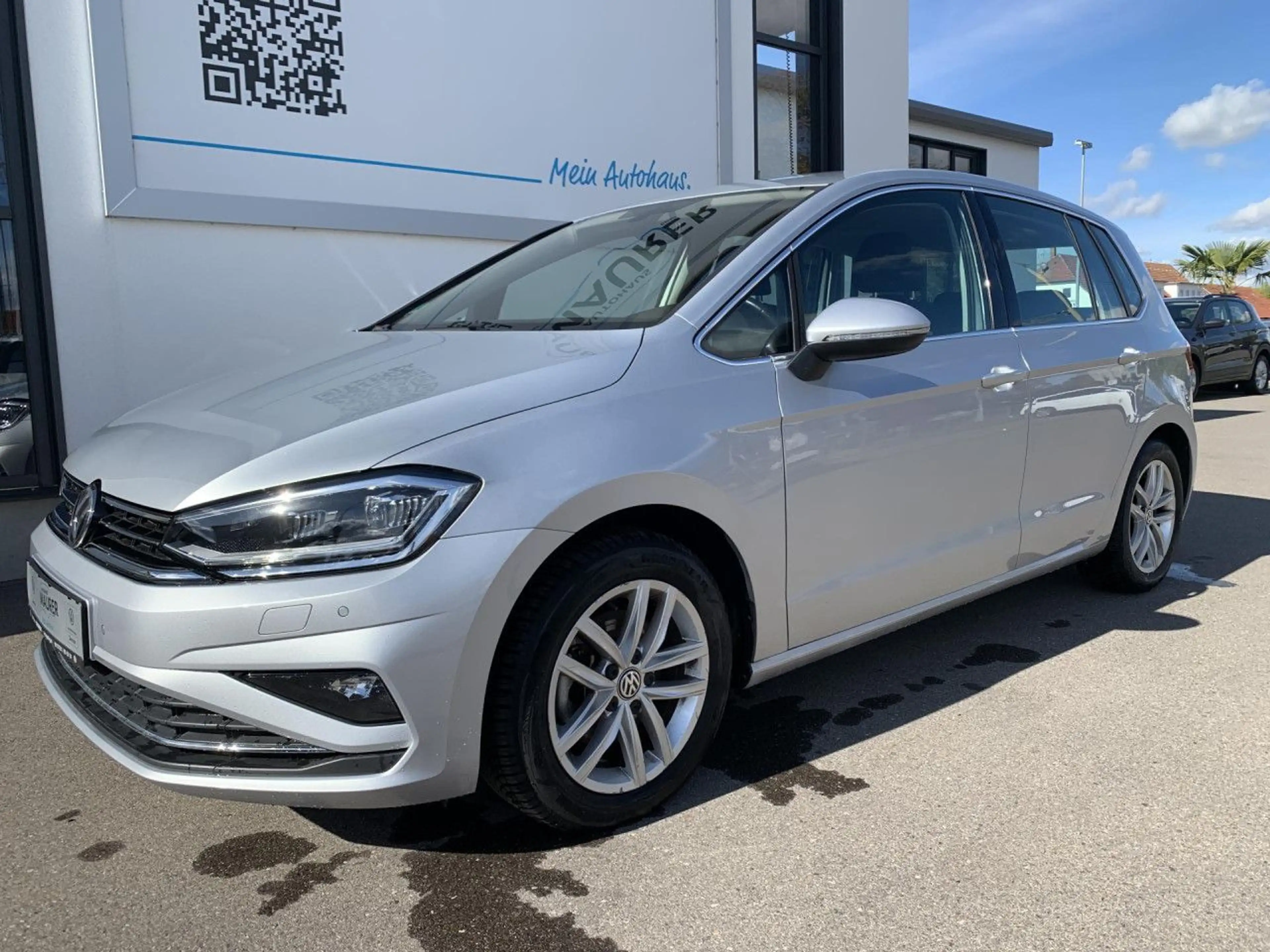Volkswagen Golf Sportsvan Highline 1,5 TSI DSG LED ACC PDC — photo 2