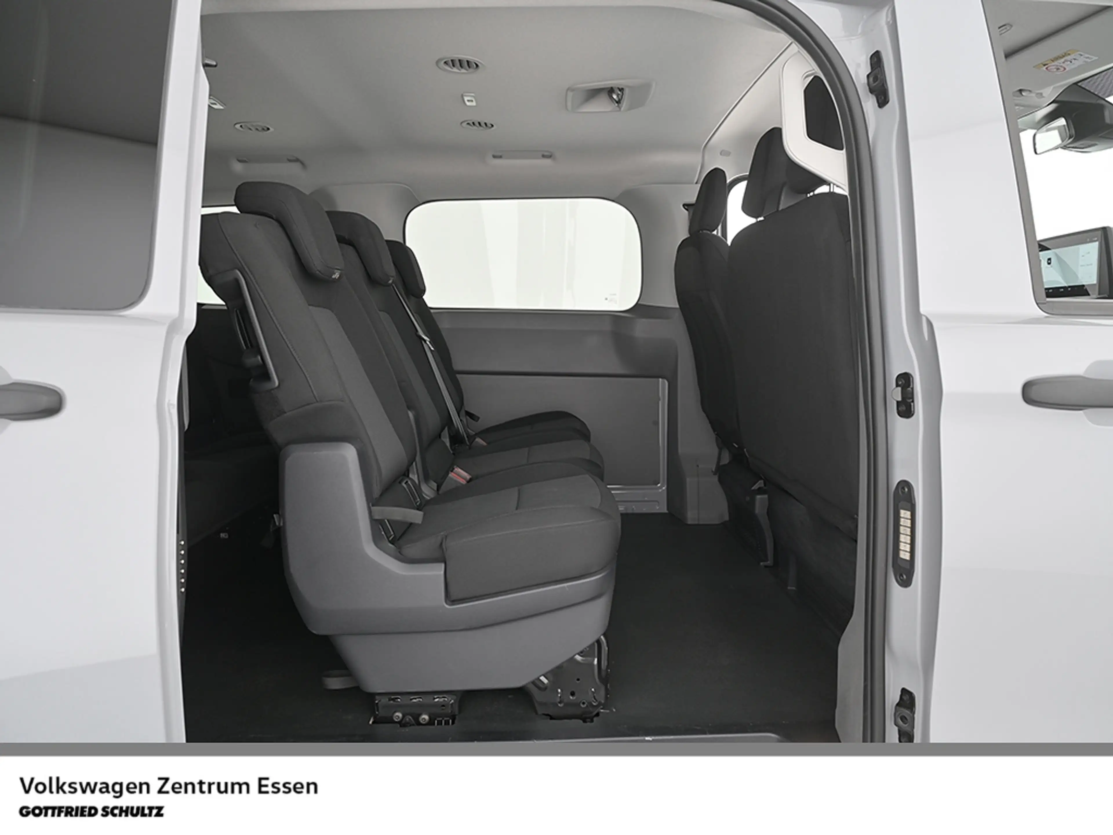Volkswagen T7 Kombi TDI LED AHK Navi Assistpaket — photo 13
