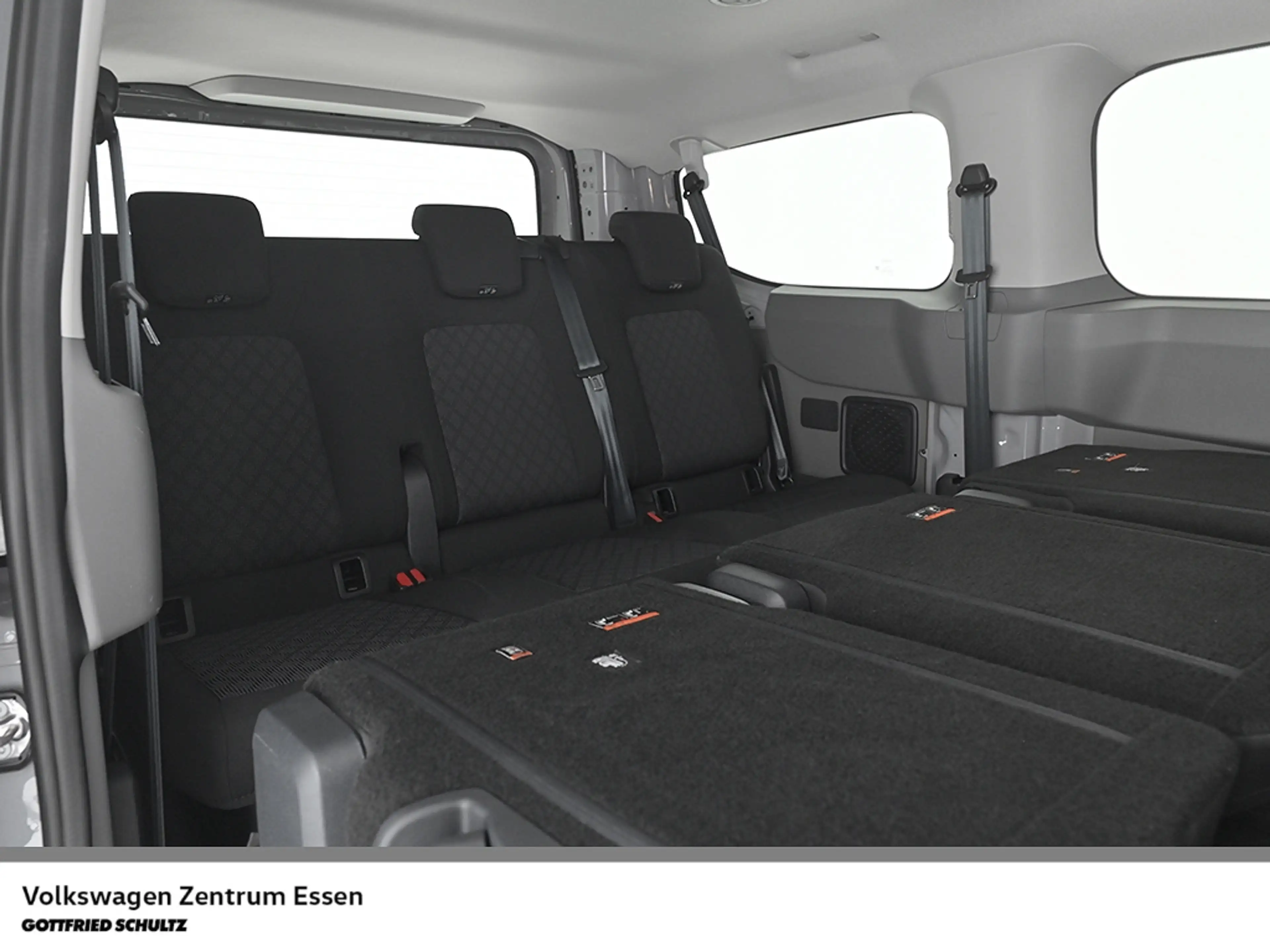 Volkswagen T7 Kombi TDI LED AHK Navi Assistpaket — photo 11