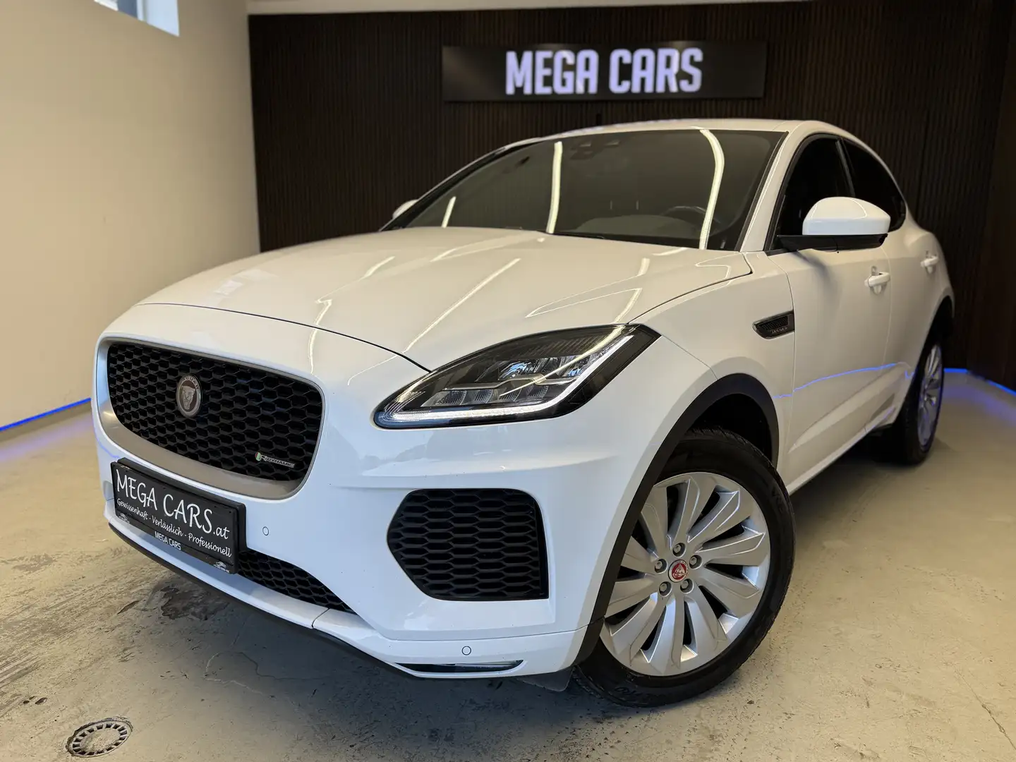 Jaguar E-Pace Basis Weiß - 1
