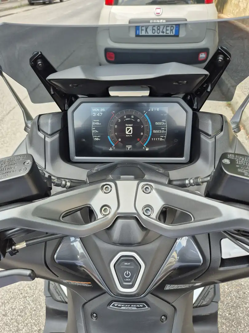 Yamaha TMAX 560 TECMAX Grigio - 1