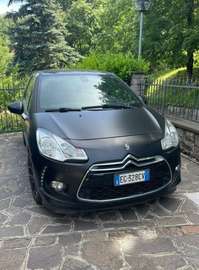1.6 hdi Just Black 112cv