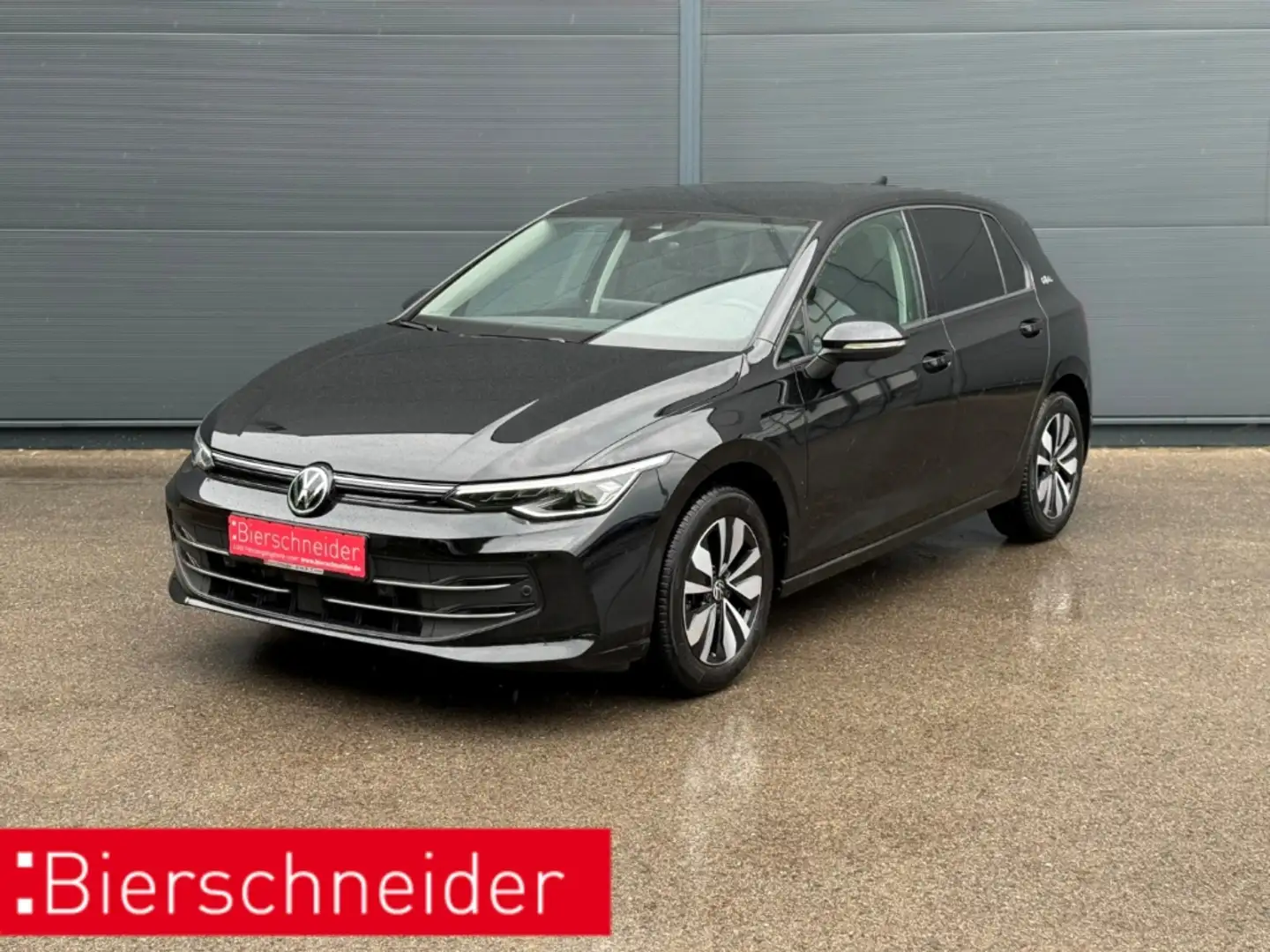 Volkswagen Golf 8 1.5 TSI Move LED NAVI AHK ACC PDC SHZ Zwart - 1