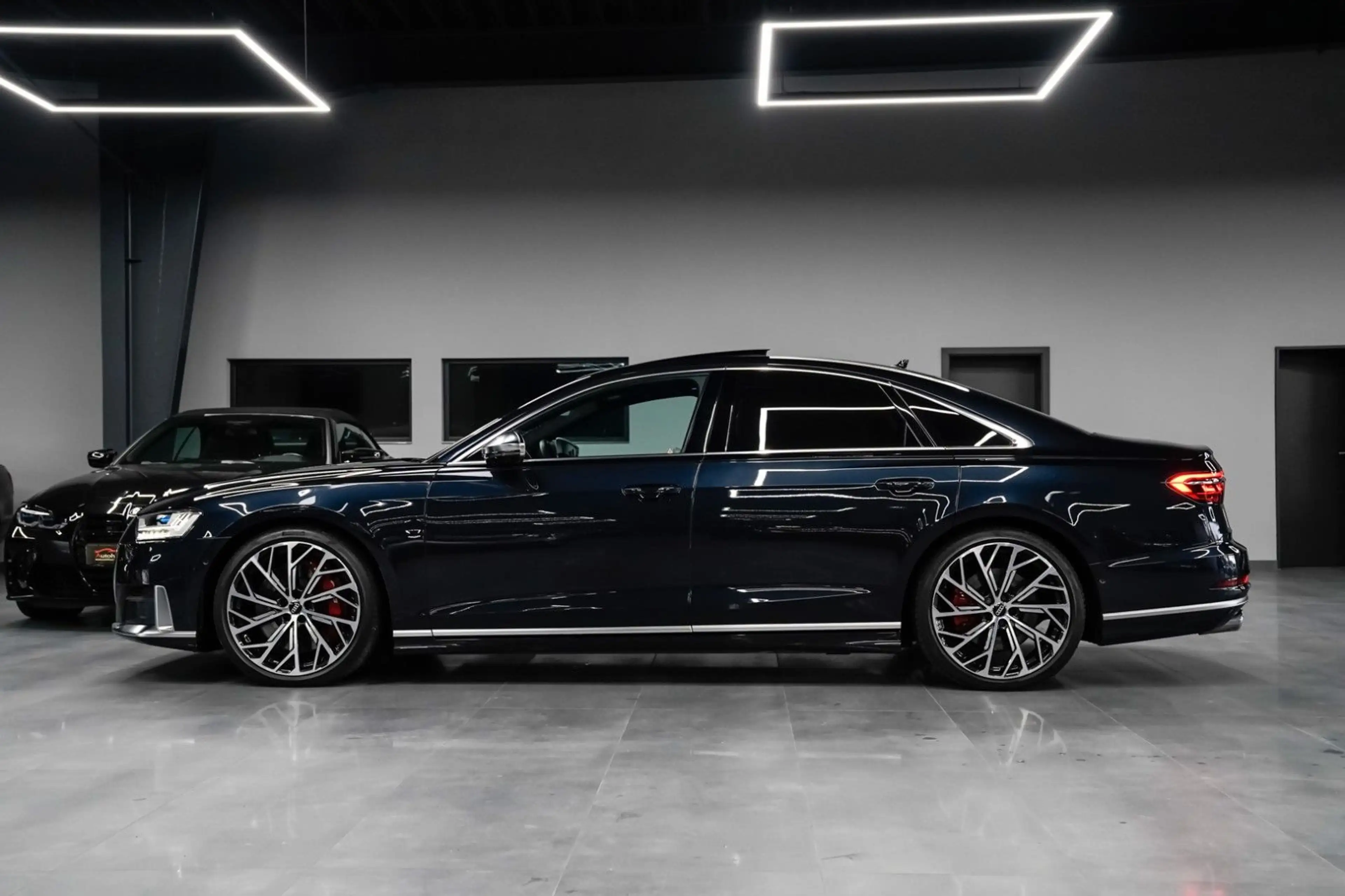 Audi S8 TFSI quattro Matrix-Pano-B&O-Massage — photo 9