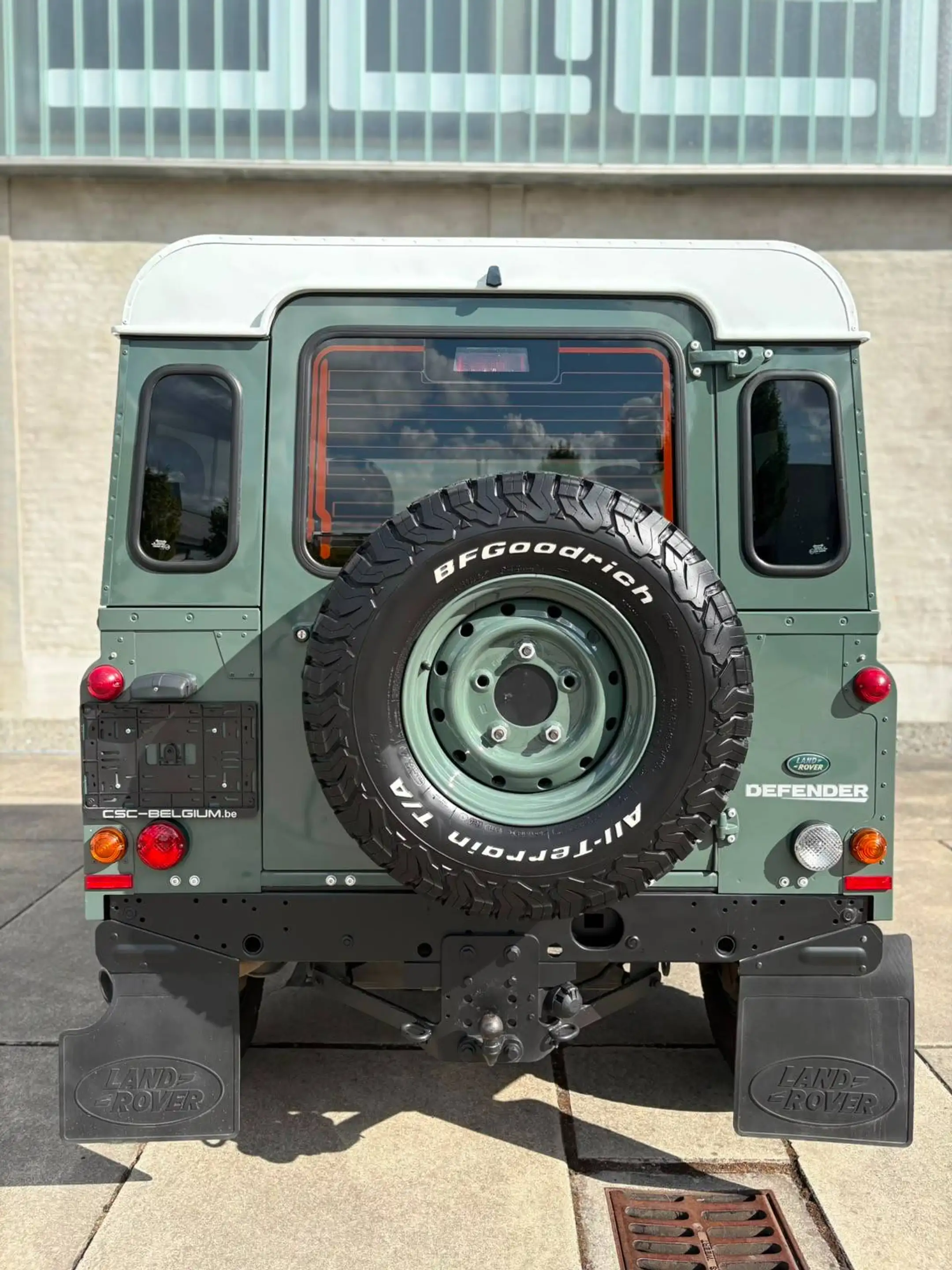 Land Rover Defender 2.2 Turbo - D SE 49.500.-EXCL BTW — photo 4