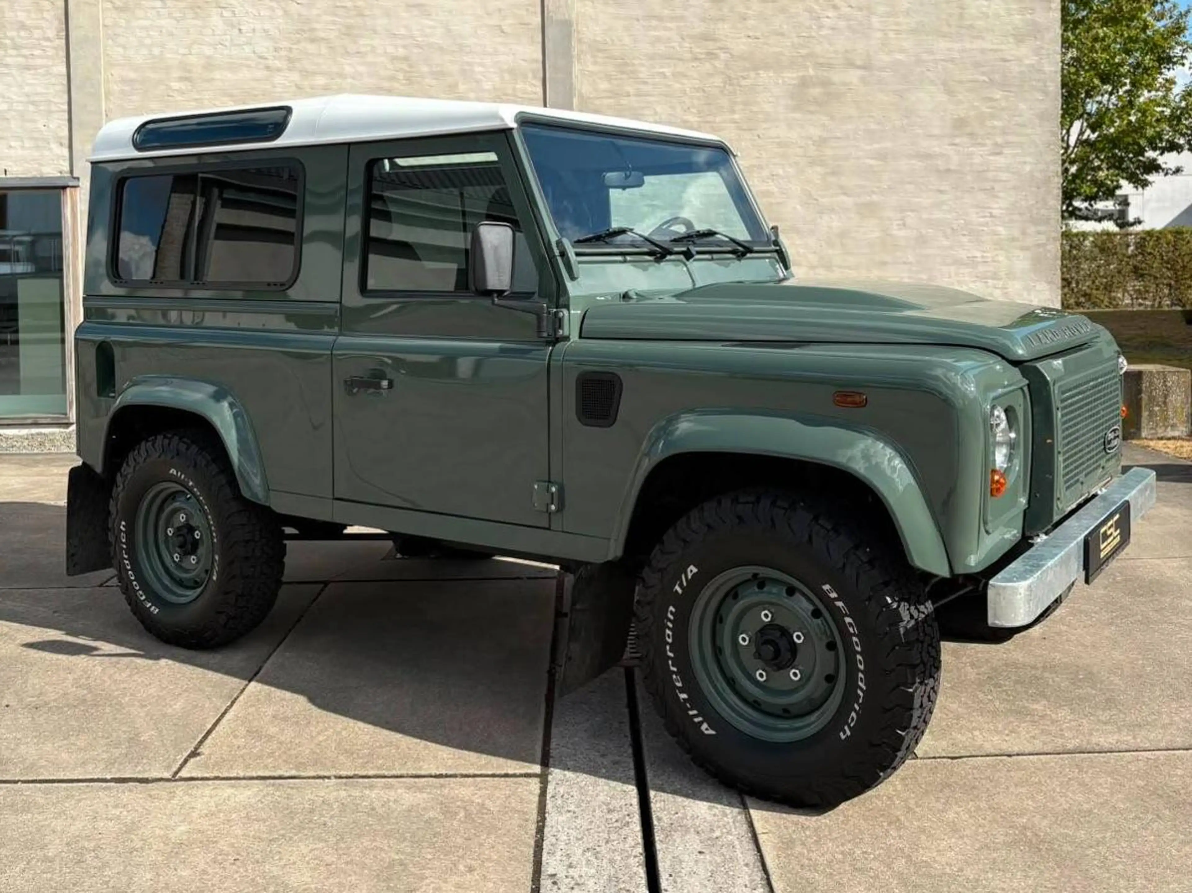 Land Rover Defender 2.2 Turbo - D SE 49.500.-EXCL BTW — photo 7