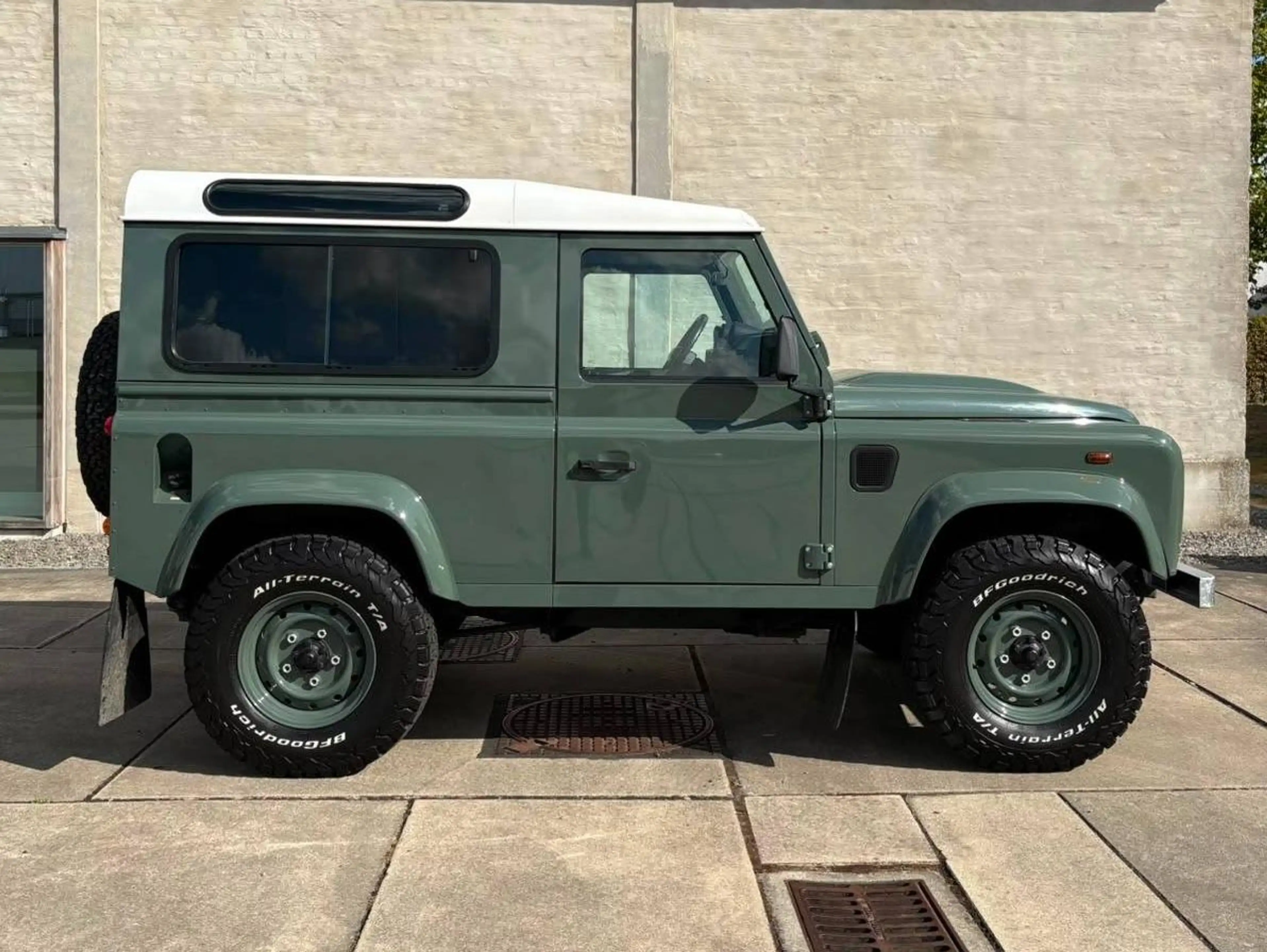 Land Rover Defender 2.2 Turbo - D SE 49.500.-EXCL BTW — photo 6