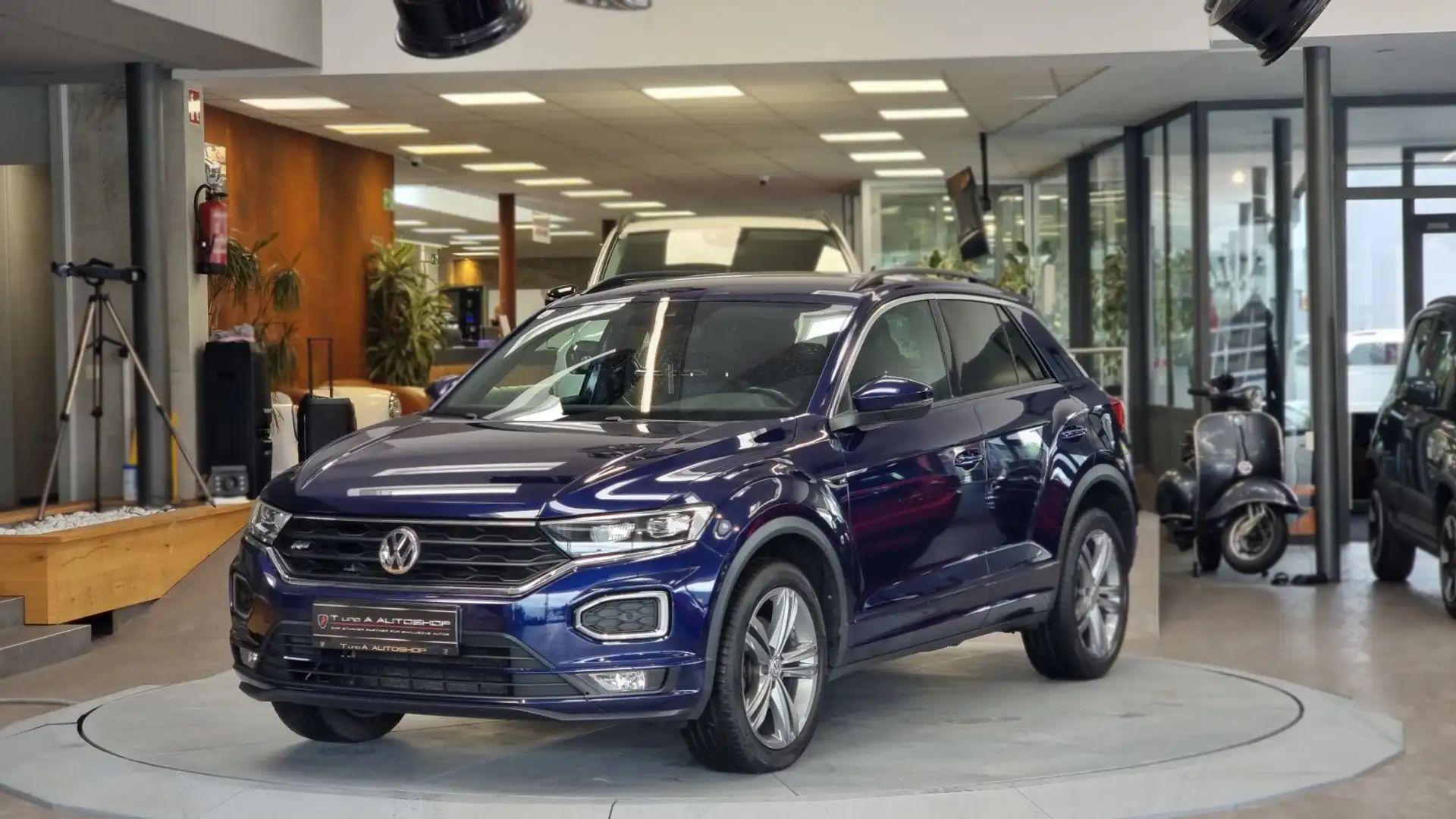 Volkswagen T-Roc 1-0 TSI R-Line *18Zoll*Dachreling*Sitzheizung* Blau - 1