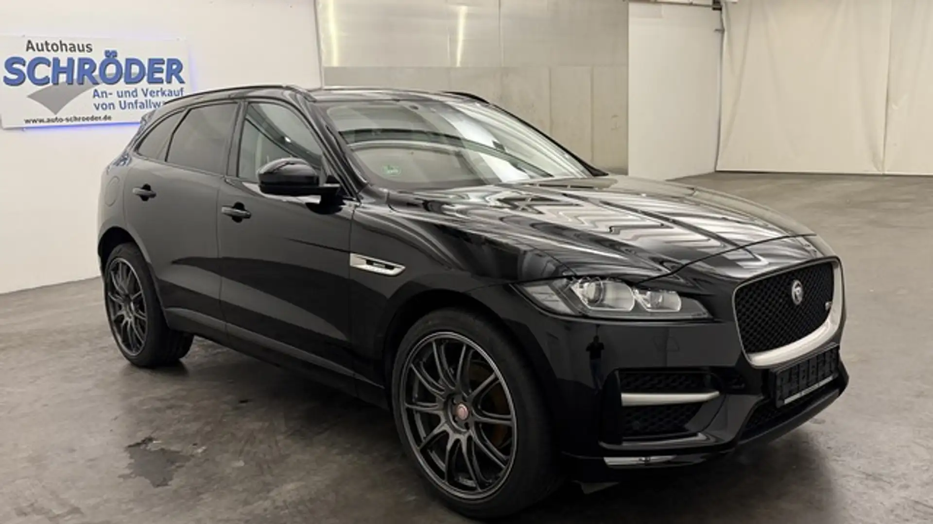 Jaguar F-Pace 20d R-Sport AWD *AC-Schnitzer*Panorama* Schwarz - 1