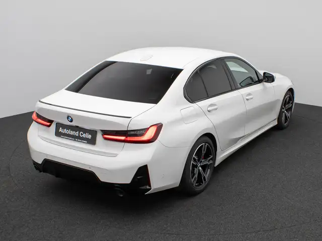 BMW 3 Series view 7