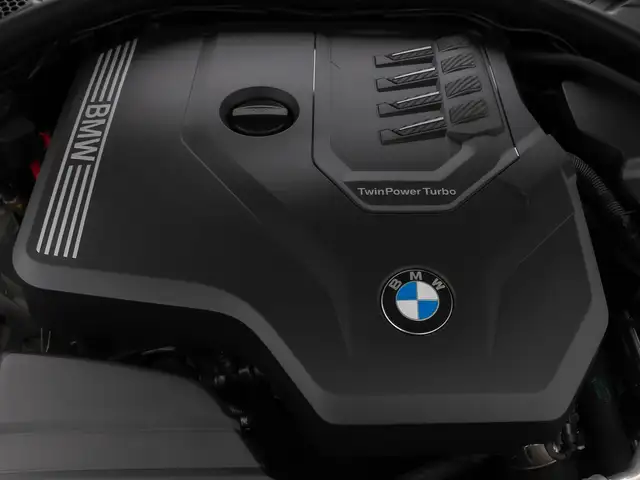 BMW 3 Series view 14