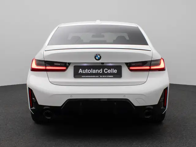 BMW 3 Series view 8