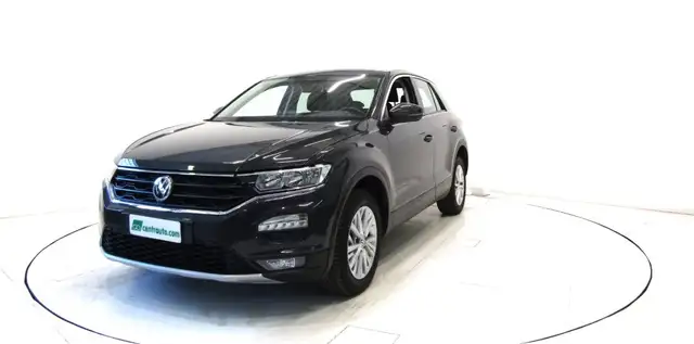 Volkswagen T-Roc view 3
