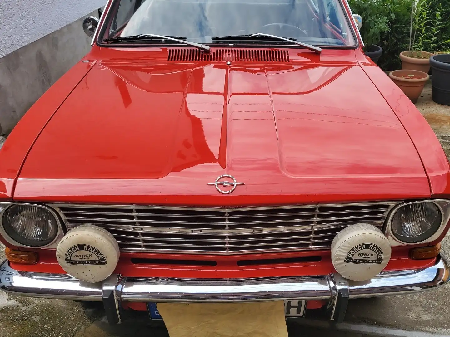Opel Kadett Coupe Червоний - 1
