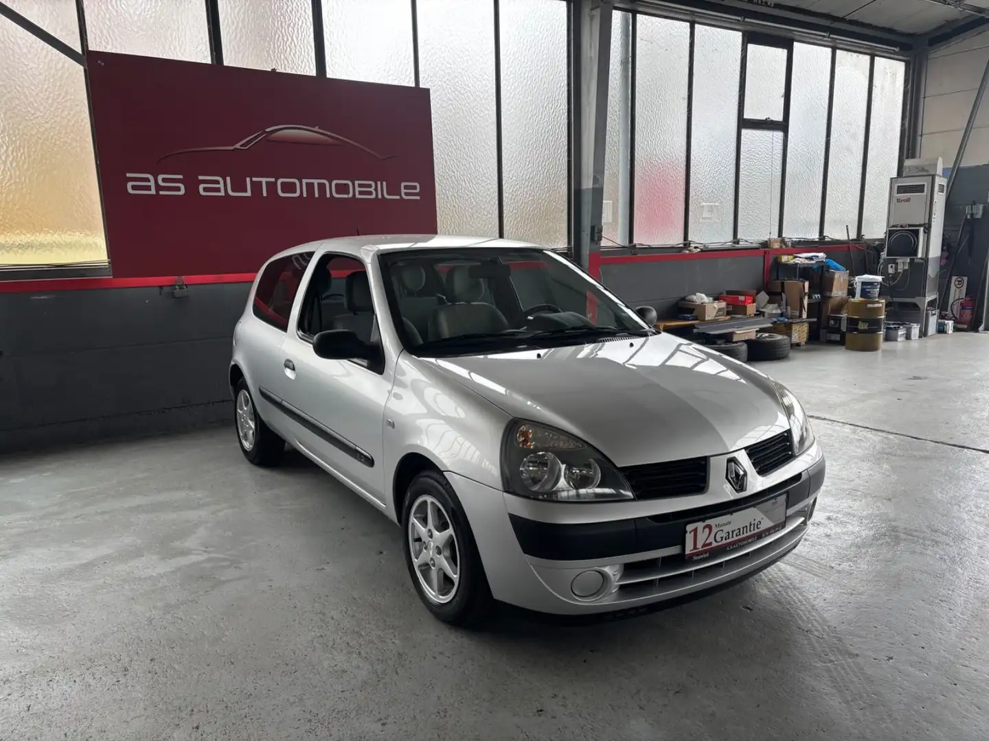 Renault Clio II Campus/Klimaanlage/Tüv Neu/Wenig Km/ Silber - 2