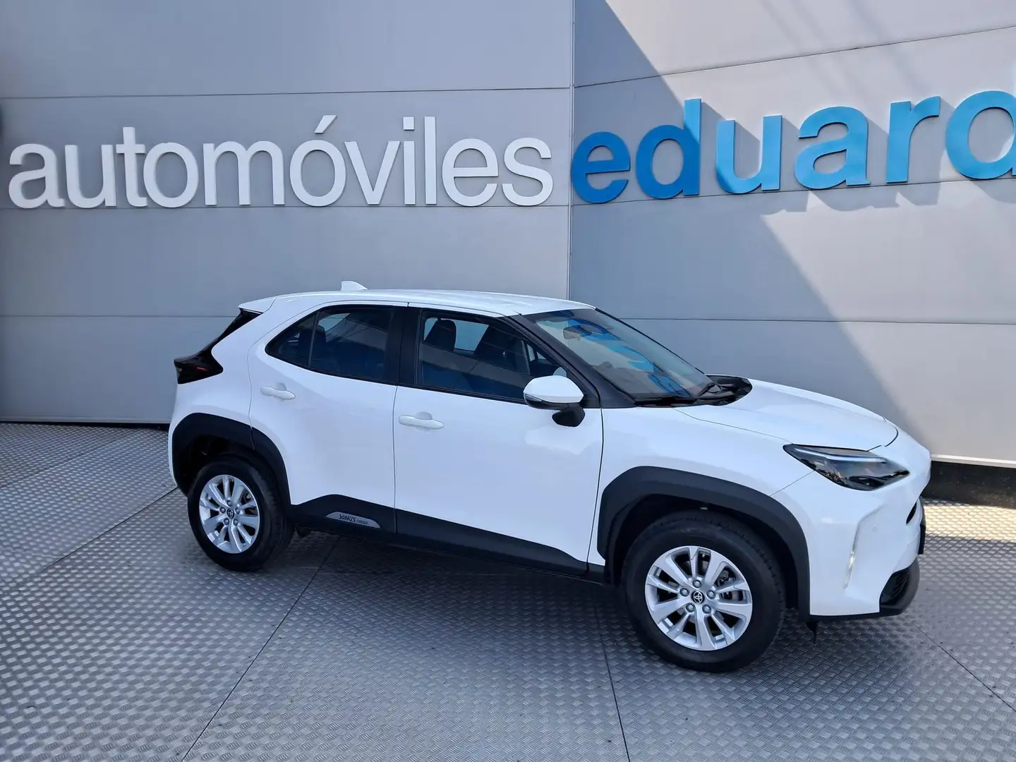 Toyota Yaris Cross 1.5 120cv Business Plus Blanco - 1