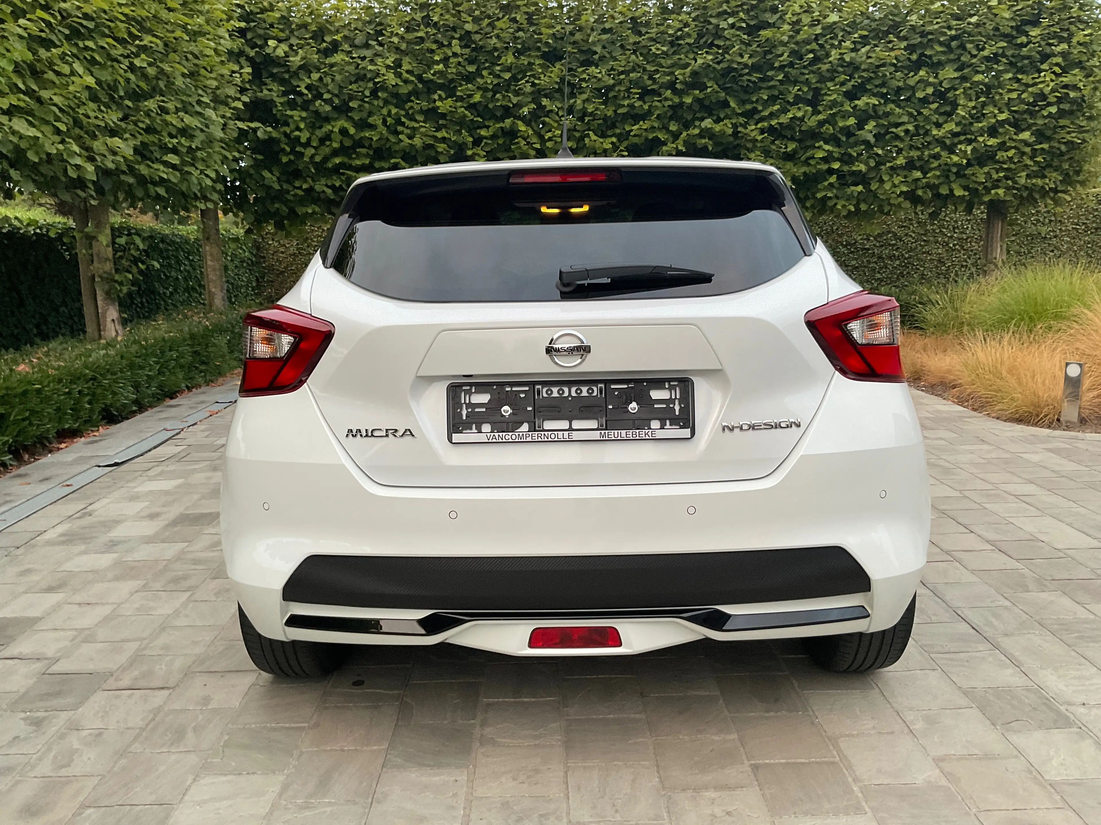Nissan Micra N-DISIGN 1.0 benzine — photo 6
