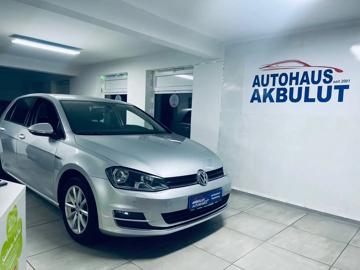 Volkswagen Golf Lounge BMT*Finanzierung+Garantie+Inspektion* Plateado - 1