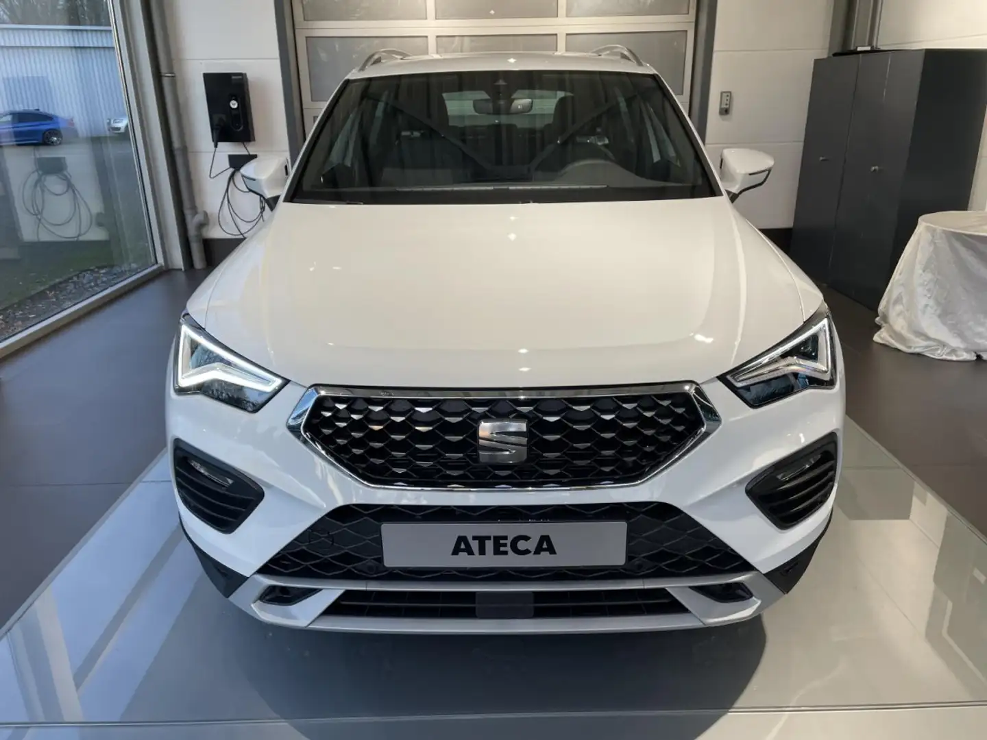 SEAT Ateca XPERIENCE 1.5 TSI PANO+BEATS+AHK+NAVI+RFK+ Klima Blanc - 2