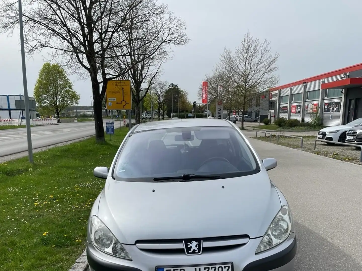 Peugeot 307 110 Esplanade Silber - 2